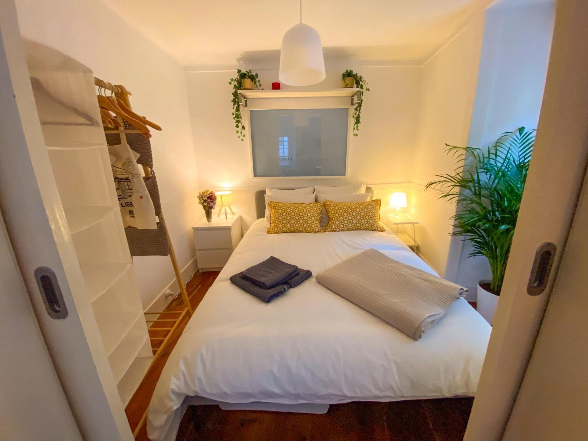 Charming Bairro Alto 2-bedroom Escape * Lisbon