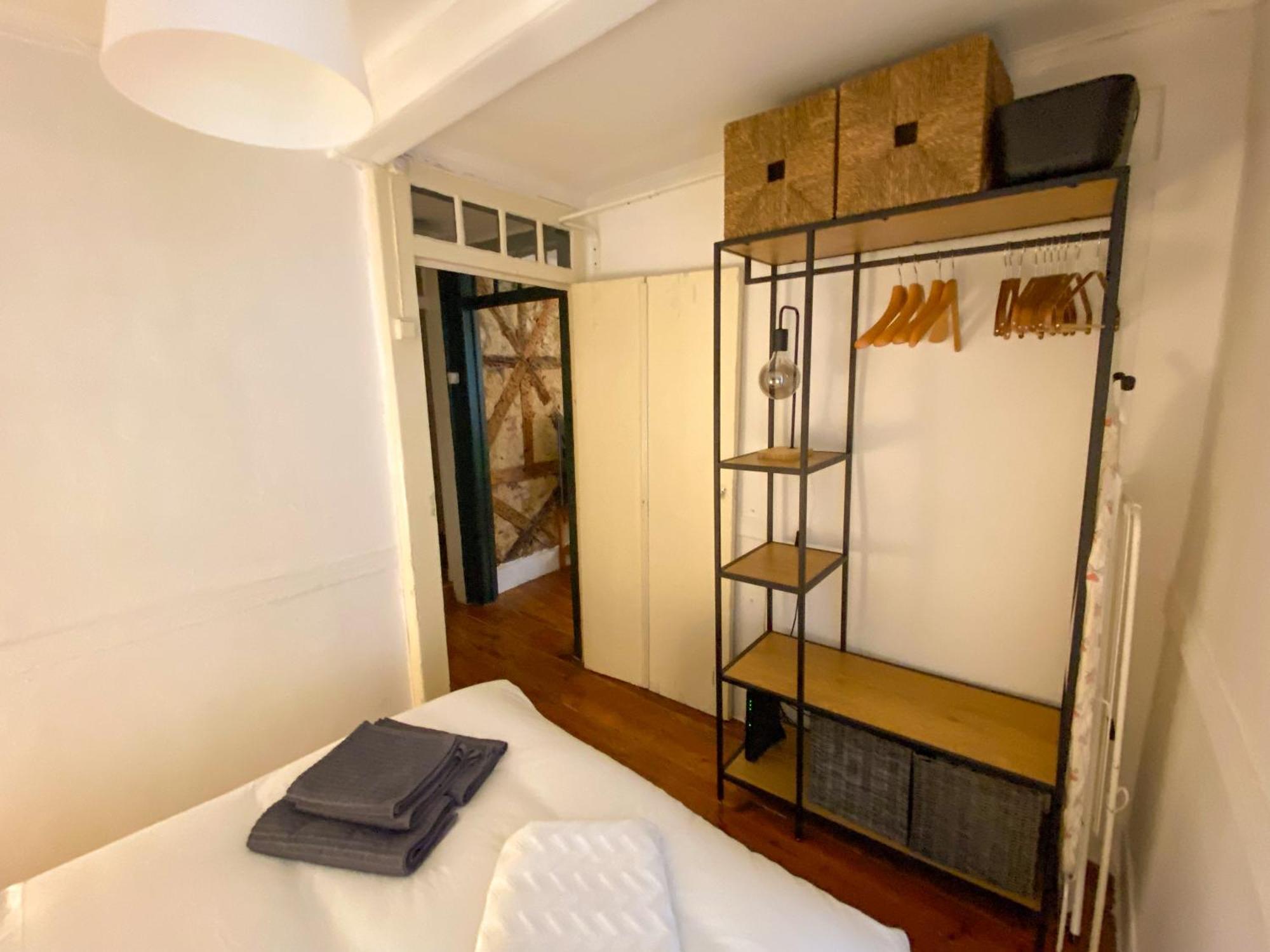 Charming Bairro Alto 2-bedroom Escape * Lisbon