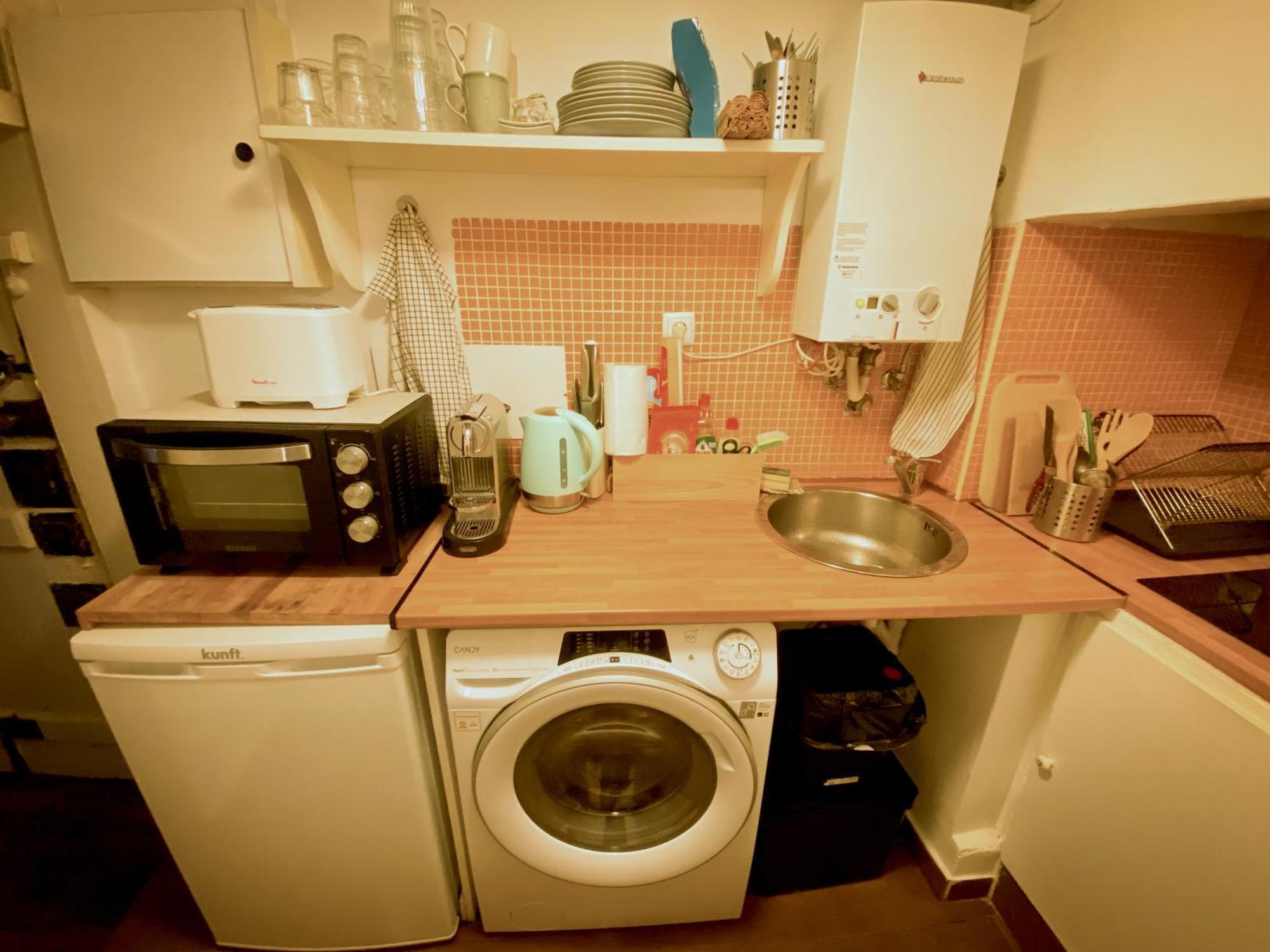 Charming Bairro Alto 2-bedroom Escape Lissabon