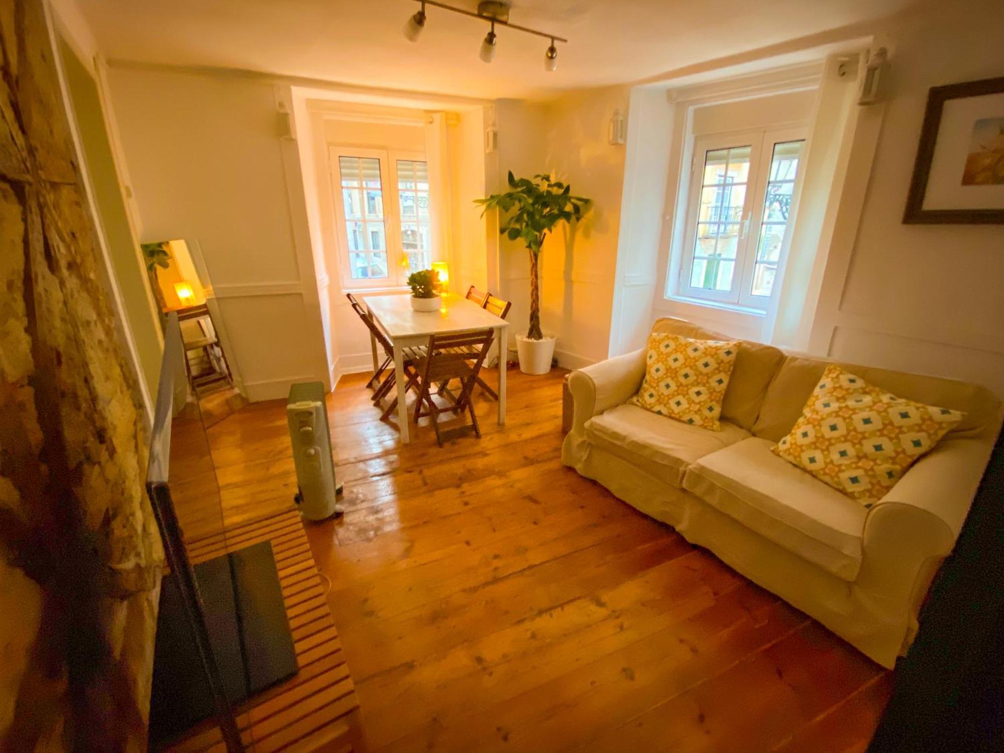 Charming Bairro Alto 2-bedroom Escape Apartment Lissabon